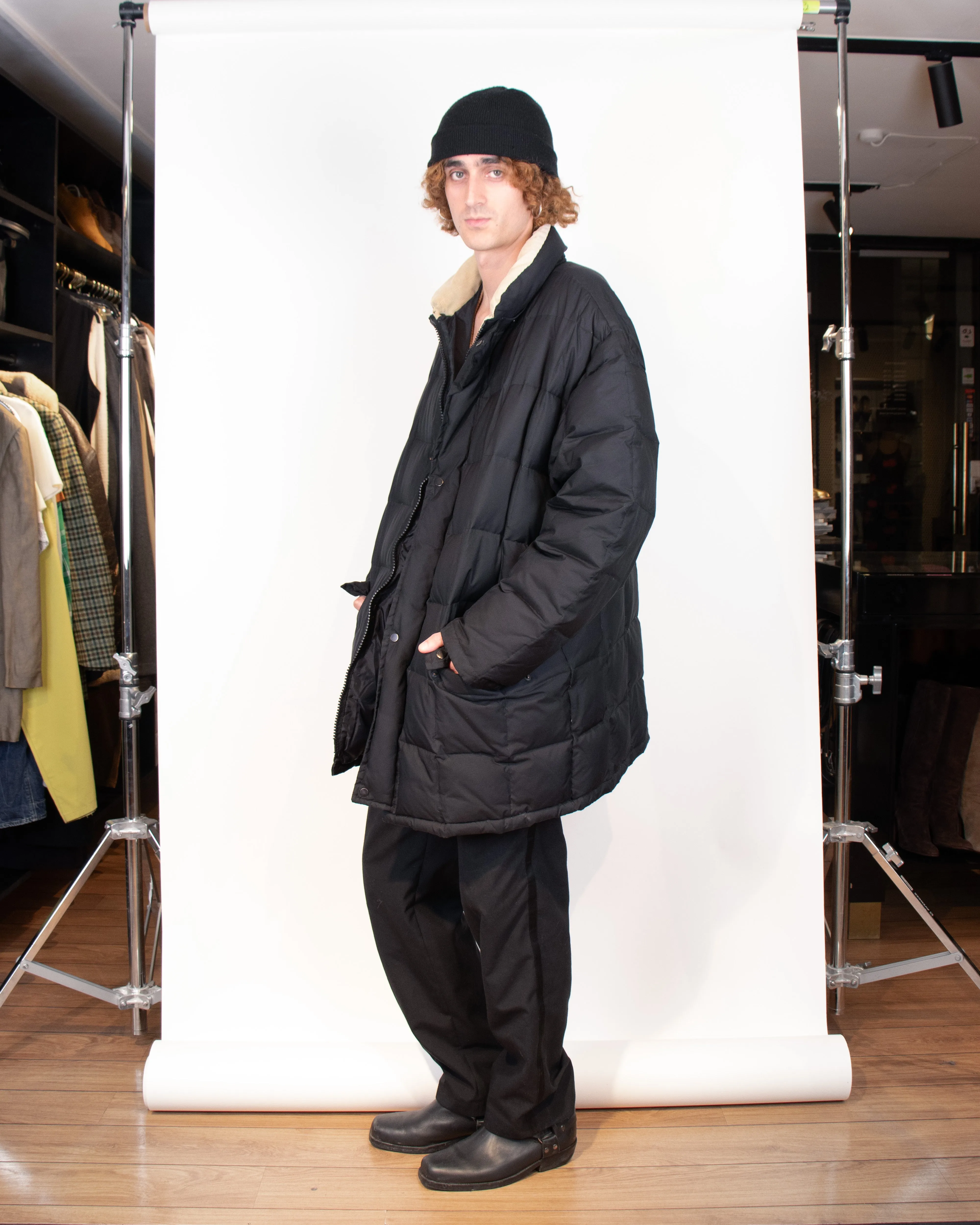 2000s Aquascutum Black Puffer Coat with Corduroy Collar XL