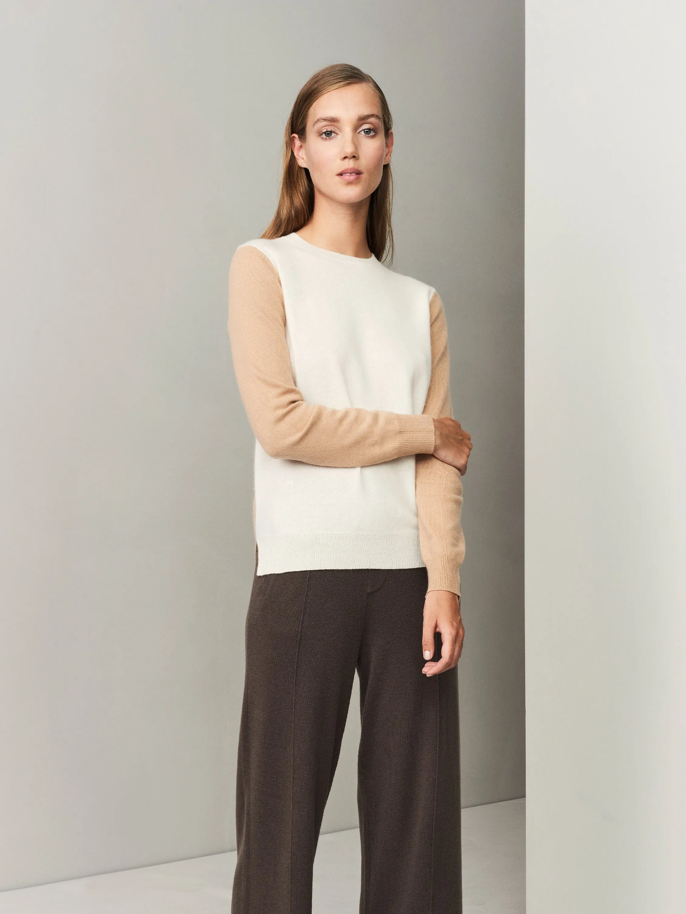 Balance Blocks Cashmere Sweater - Winter White x Camel