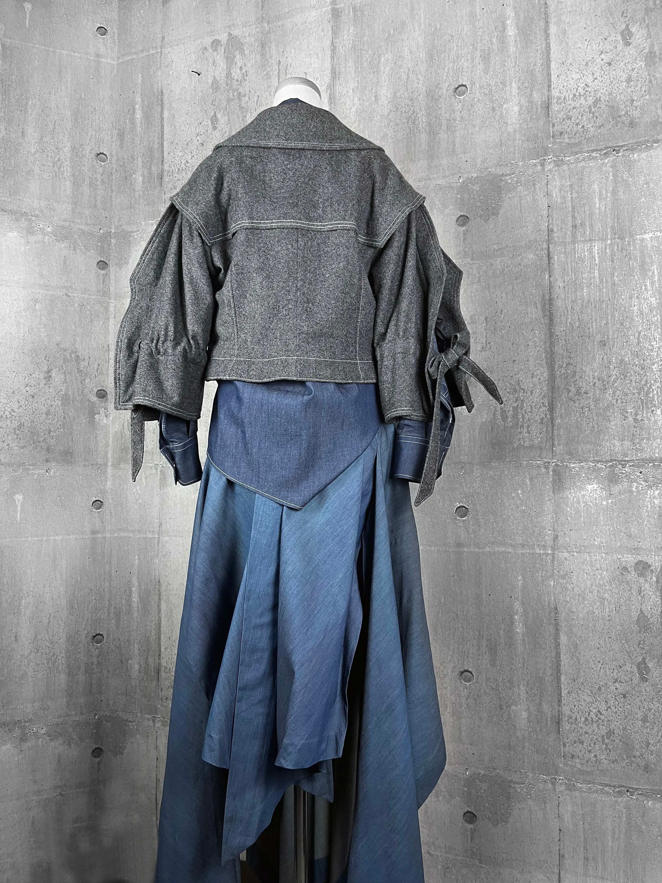 Origami wool jacket with square sleeves/Grey