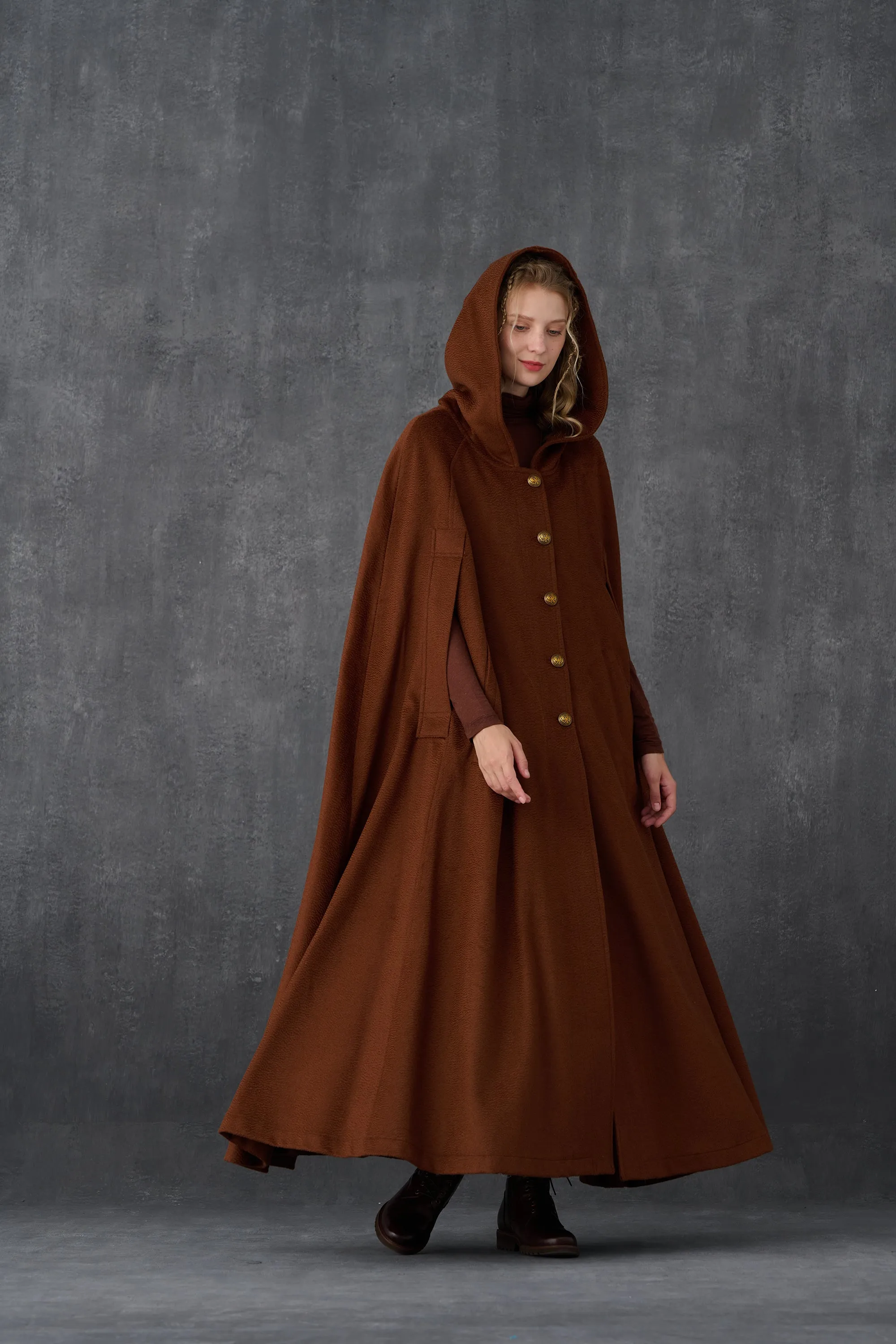 Parini 33 | Maxi Hooded wool cloak coat