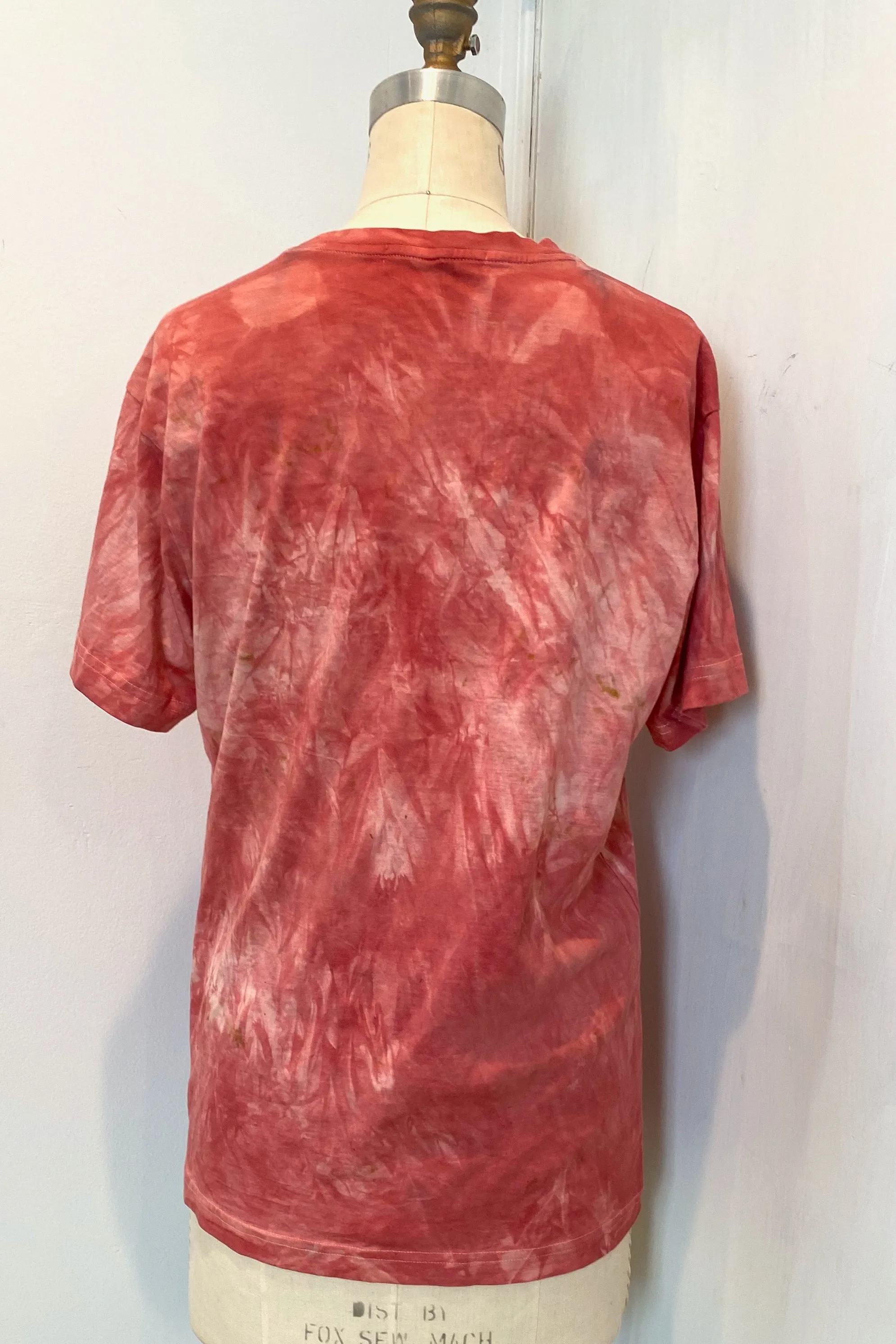 T shirt in Coral Botanically Printed