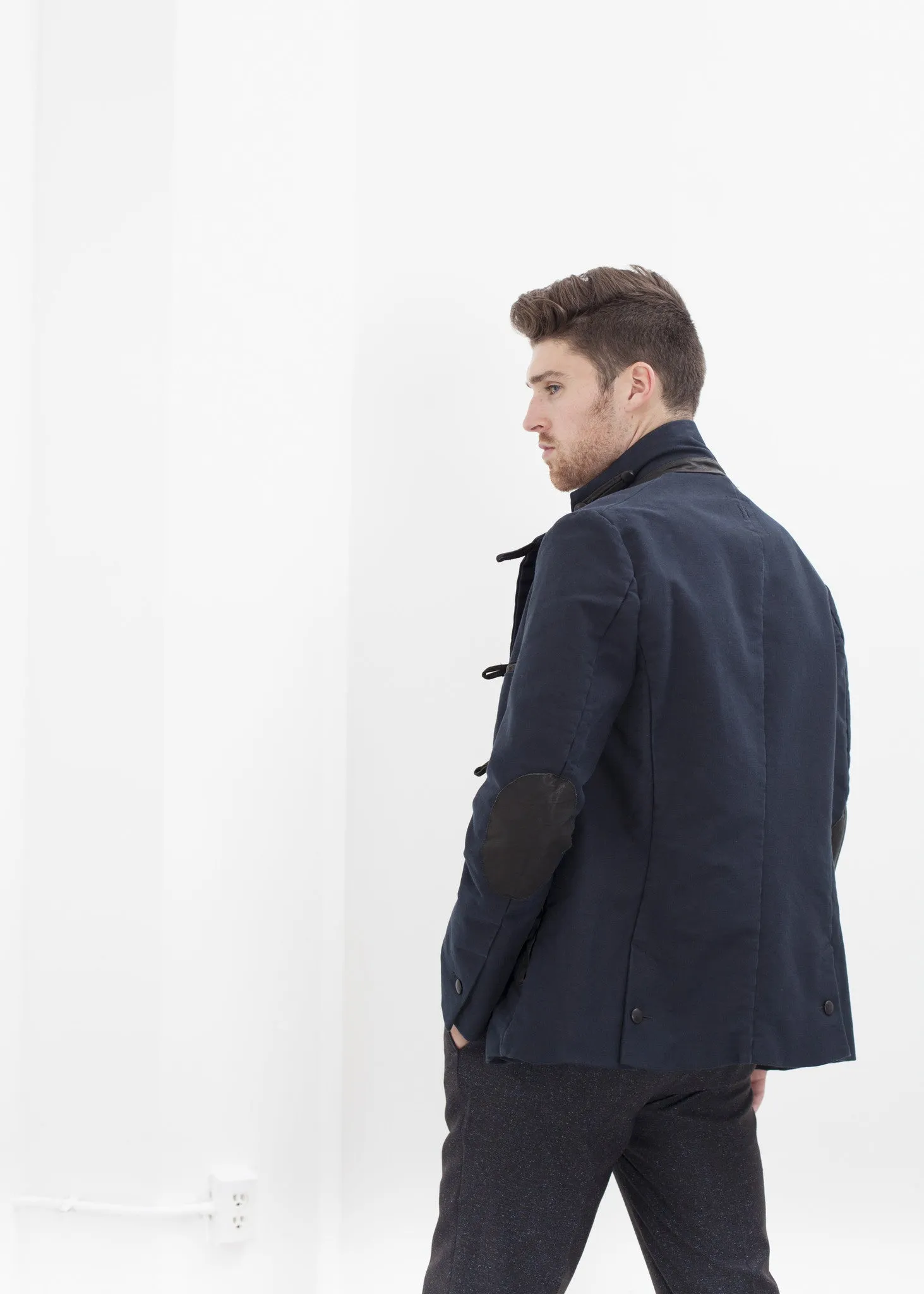 Taurin Jacket in Navy