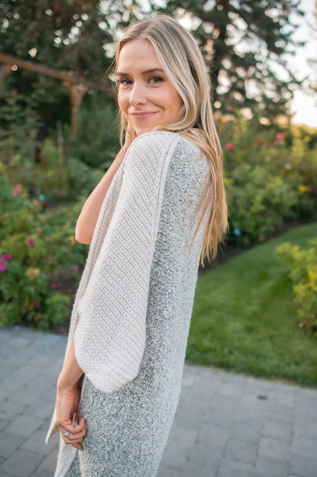 The Cliff Two Tone Cardigan by Elan - Oatmeal/Grey